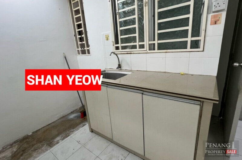 Laguna Indah Kitchen with 2 Aircond For Rent